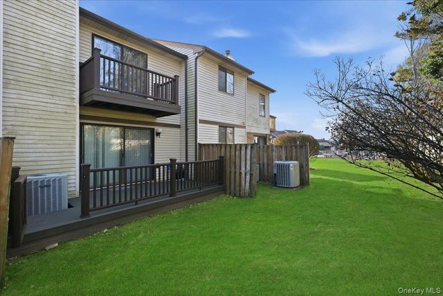 132 Laurel Lane, Wantagh, NY 11793