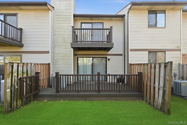 132 Laurel Lane, Wantagh, NY 11793