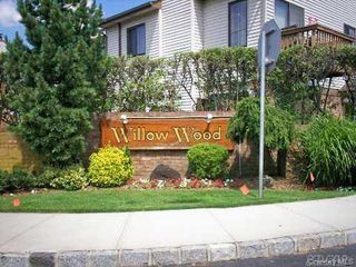 132 Laurel Lane, Wantagh, NY 11793