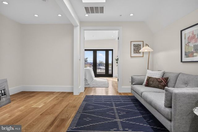 629 SOUTH CAROLINA AVE SE, Washington, DC 20003