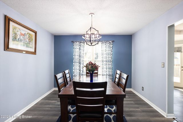 9303 Colonel Cummins Rd, Louisville, KY 40228
