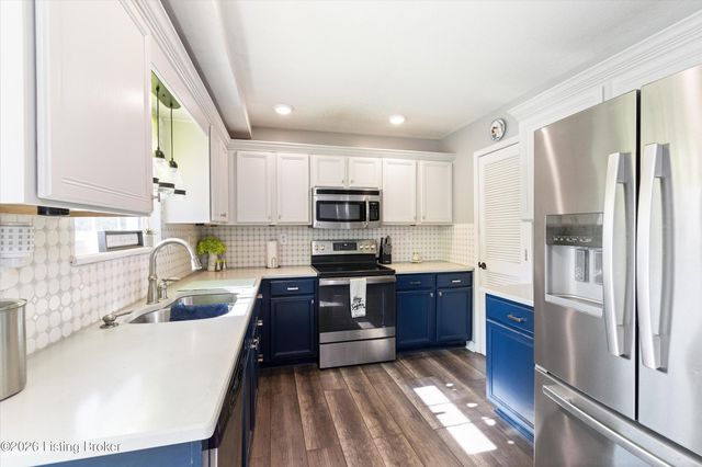 9303 Colonel Cummins Rd, Louisville, KY 40228