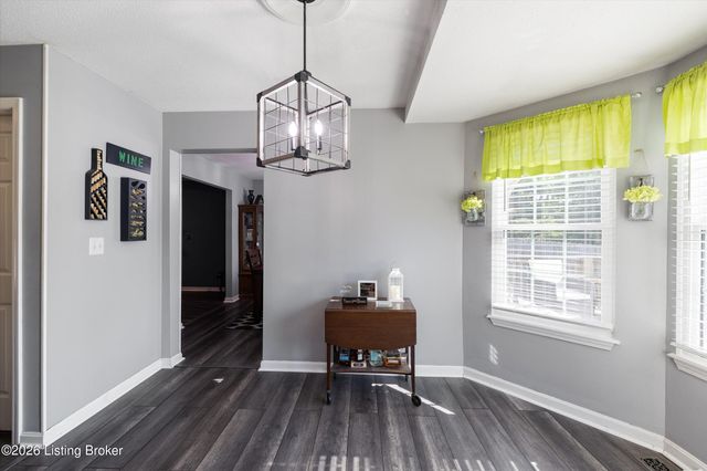 9303 Colonel Cummins Rd, Louisville, KY 40228