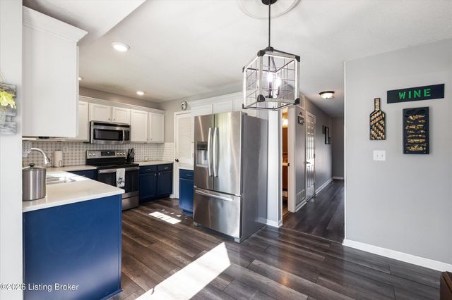 9303 Colonel Cummins Rd, Louisville, KY 40228
