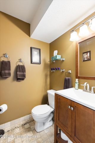 9303 Colonel Cummins Rd, Louisville, KY 40228