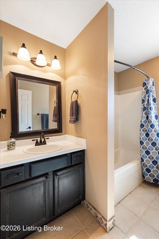 9303 Colonel Cummins Rd, Louisville, KY 40228