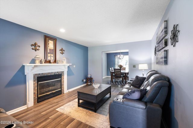 9303 Colonel Cummins Rd, Louisville, KY 40228