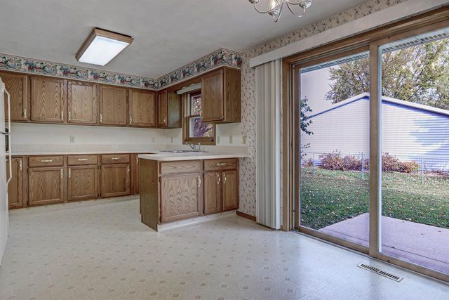 4726 W PERIWINKLE COURT, Appleton, WI 54914