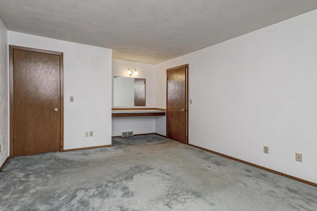 4726 W PERIWINKLE COURT, Appleton, WI 54914