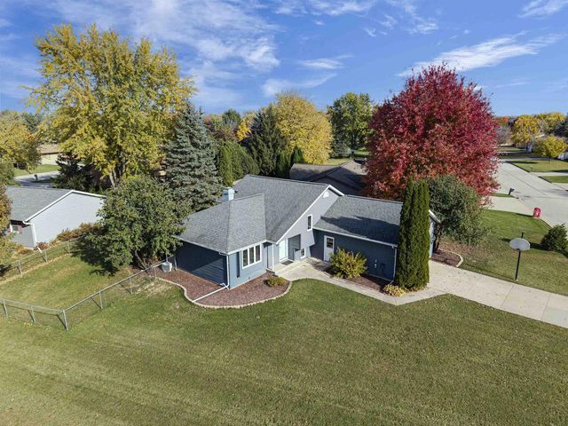 4726 W PERIWINKLE COURT, Appleton, WI 54914