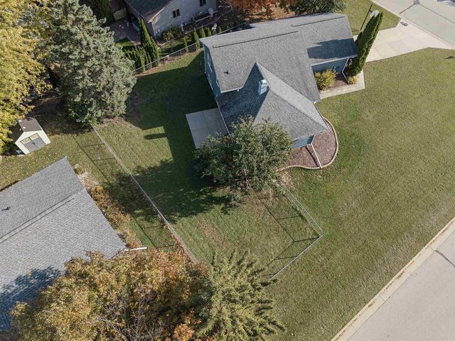 4726 W PERIWINKLE COURT, Appleton, WI 54914