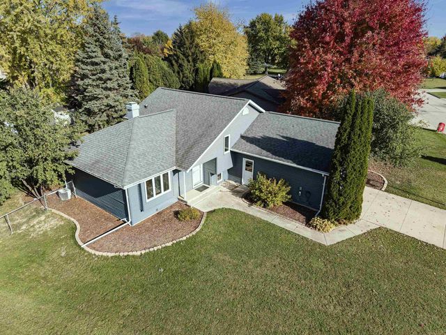 4726 W PERIWINKLE COURT, Appleton, WI 54914