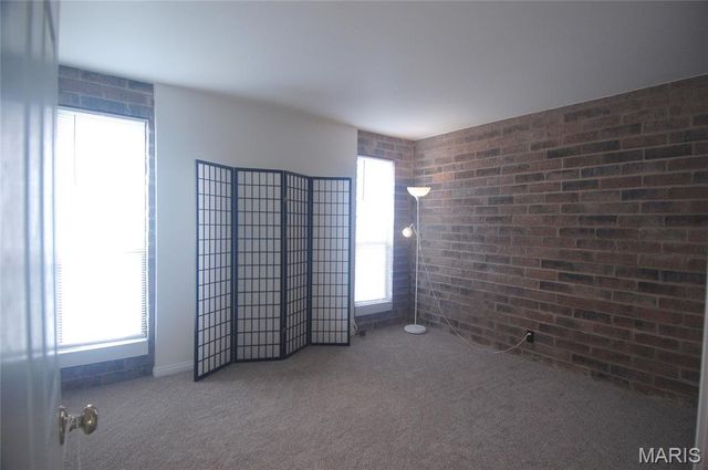 676 Coeur De Royale Drive B, Creve Coeur, MO 63141