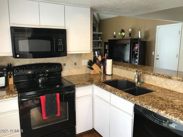 7675 E McDonald Drive Unit 216, Scottsdale, AZ 85250