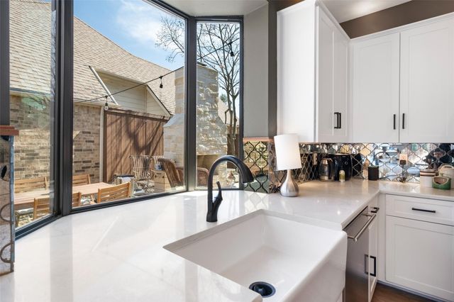 4011 Azure Lane, Addison, TX 75001