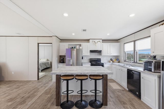 7553 Hutcheson Hill Road, Springtown, TX 76082