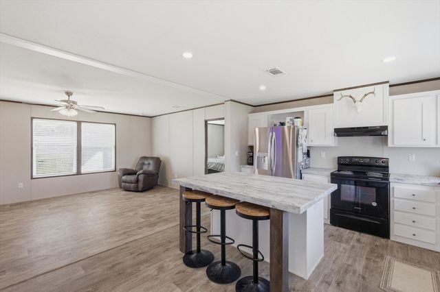 7553 Hutcheson Hill Road, Springtown, TX 76082