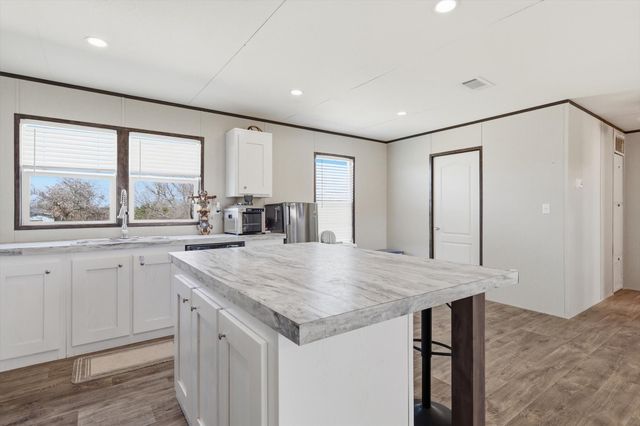 7553 Hutcheson Hill Road, Springtown, TX 76082