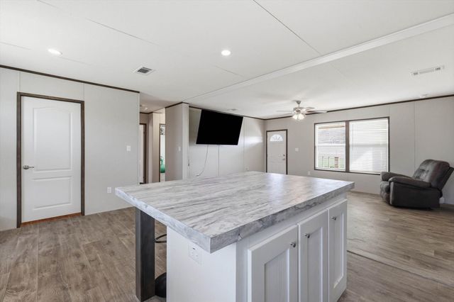 7553 Hutcheson Hill Road, Springtown, TX 76082