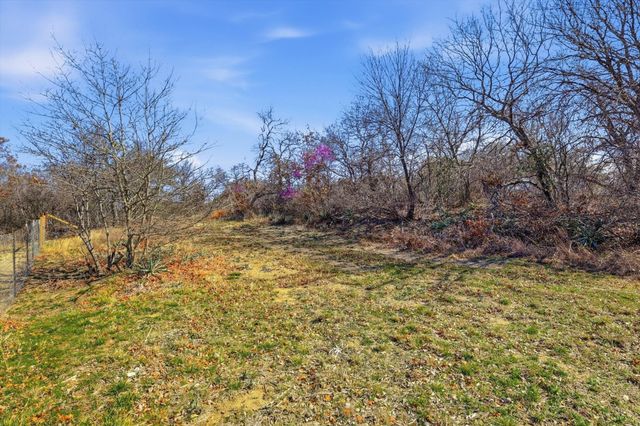 7553 Hutcheson Hill Road, Springtown, TX 76082