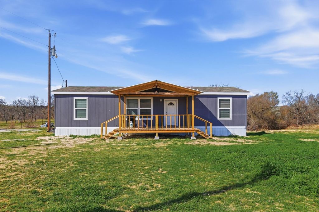 7553 Hutcheson Hill Road, Springtown, TX 76082