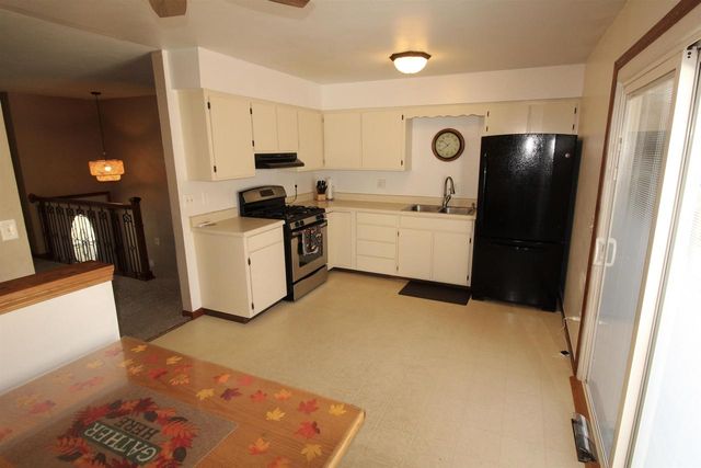 2286 Skyline Drive, Beloit, WI 53511