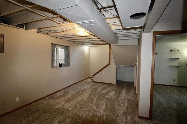 2286 Skyline Drive, Beloit, WI 53511