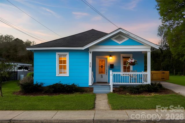 249 8th Avenue, Cramerton, NC 28032