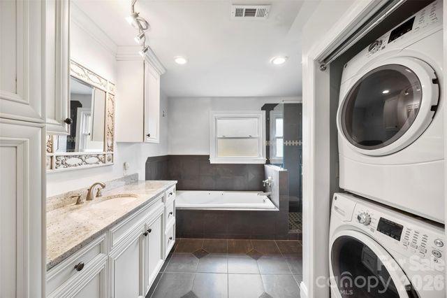 249 8th Avenue, Cramerton, NC 28032