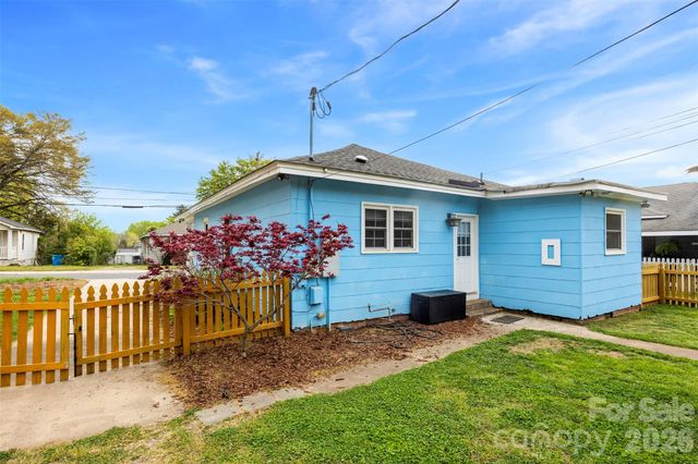 249 8th Avenue, Cramerton, NC 28032