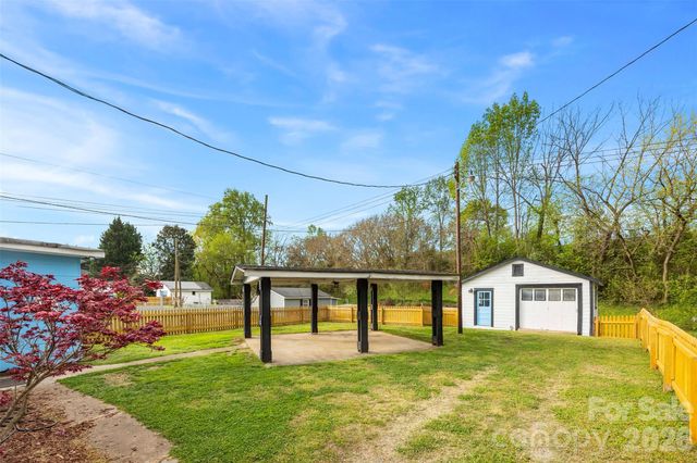 249 8th Avenue, Cramerton, NC 28032