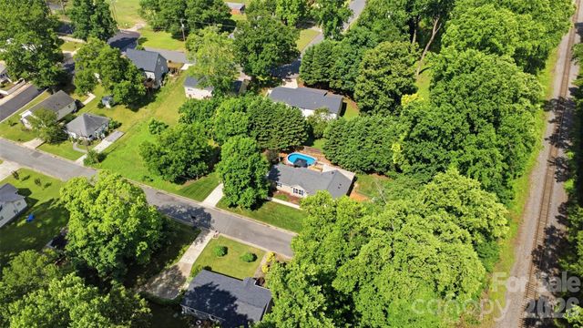 121 Oak Street, Belmont, NC 28012
