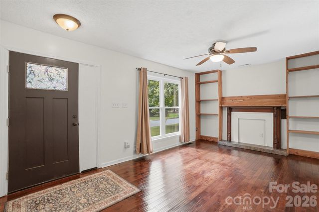 121 Oak Street, Belmont, NC 28012