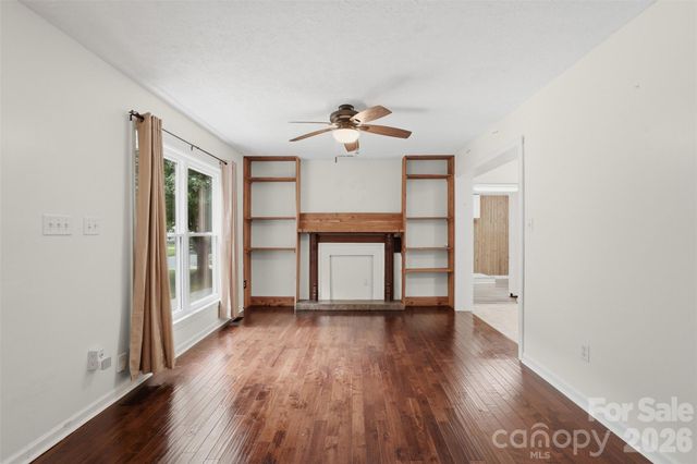 121 Oak Street, Belmont, NC 28012