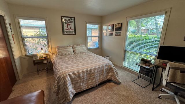 1911 Ferndale Avenue, Dallas, TX 75224
