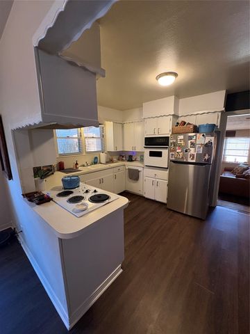 1911 Ferndale Avenue, Dallas, TX 75224
