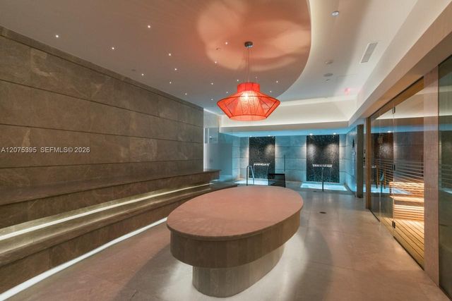 1010 Brickell Avenue 2009, Miami, FL 33131