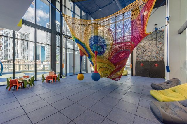 1010 Brickell Avenue 2009, Miami, FL 33131