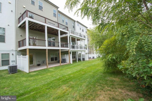 22199 FALLING TER, Ashburn, VA 20148