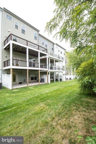 22199 FALLING TER, Ashburn, VA 20148