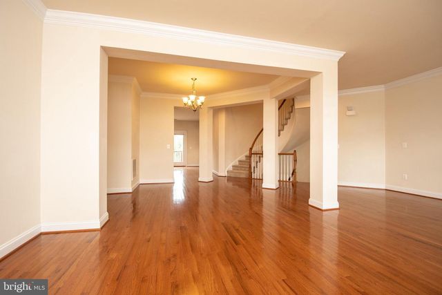 22199 FALLING TER, Ashburn, VA 20148