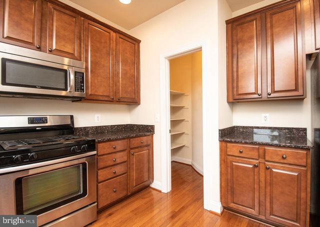 22199 FALLING TER, Ashburn, VA 20148