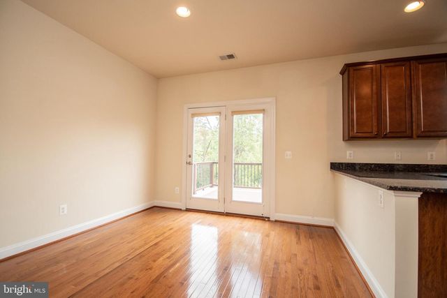 22199 FALLING TER, Ashburn, VA 20148