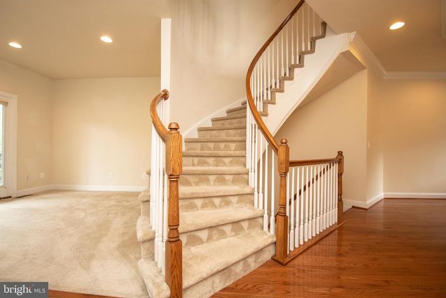 22199 FALLING TER, Ashburn, VA 20148