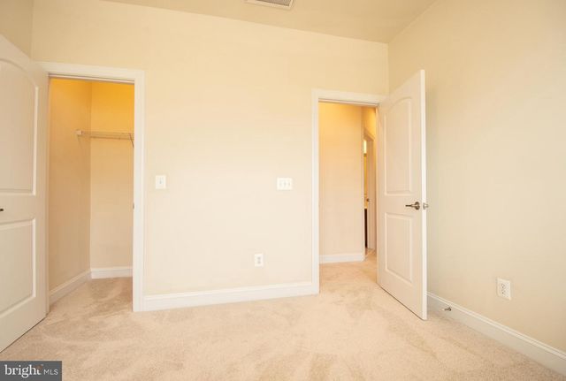 22199 FALLING TER, Ashburn, VA 20148