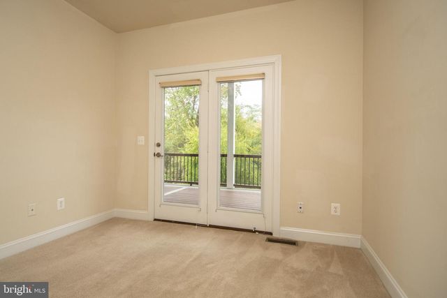 22199 FALLING TER, Ashburn, VA 20148