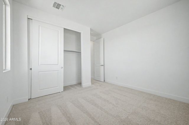 15176 W GRAY FOX Trail, Surprise, AZ 85387