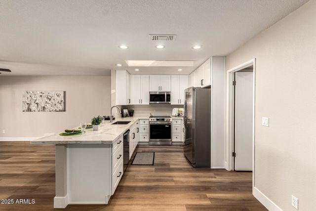 7006 E JENSEN Street 28, Mesa, AZ 85207