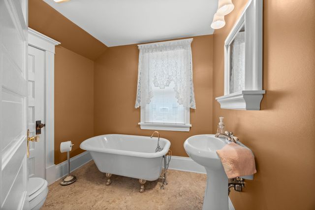 730 Johnson Avenue SW, Cokato, MN 55321