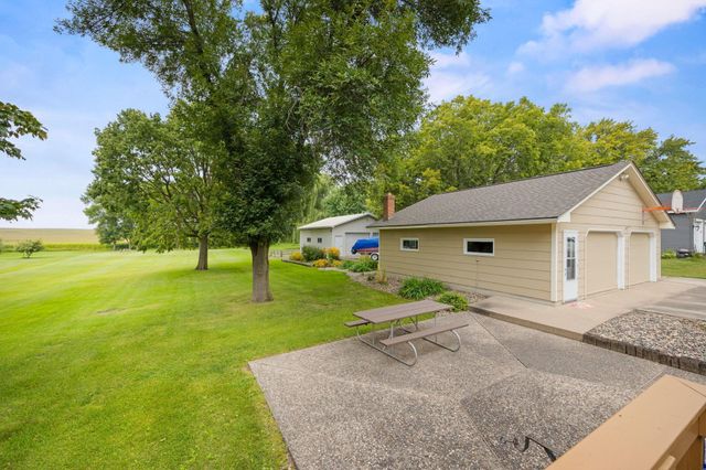 730 Johnson Avenue SW, Cokato, MN 55321